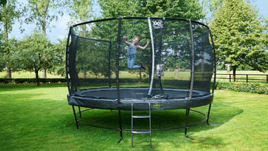 Was ist der Unterschied zwischen den Elegant Trampolinen von EXIT Toys?