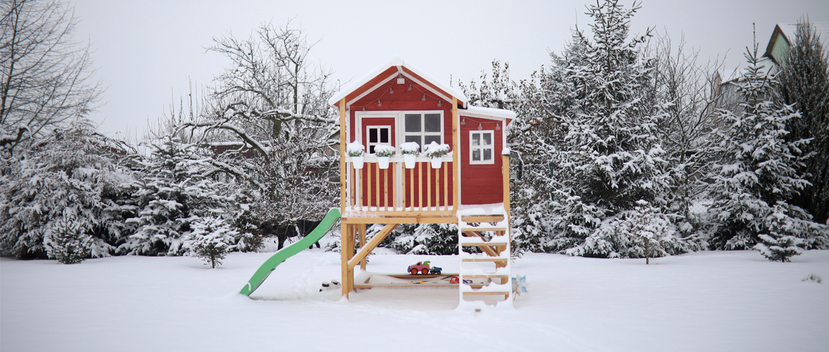 Mein Spielhaus für den Winter schmücken