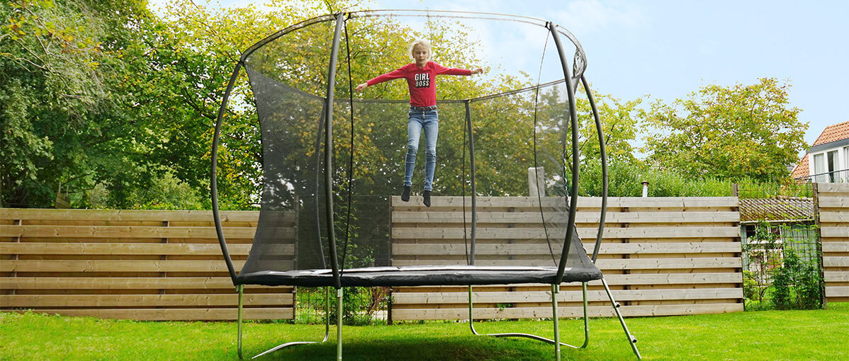 Wie pflege ich mein EXIT Trampolin?