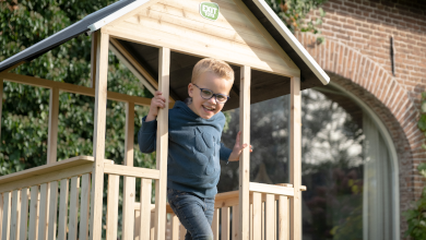 Holz- vs. Kunststoff-Spielhaus: Vor- und Nachtei | EXIT Toys
