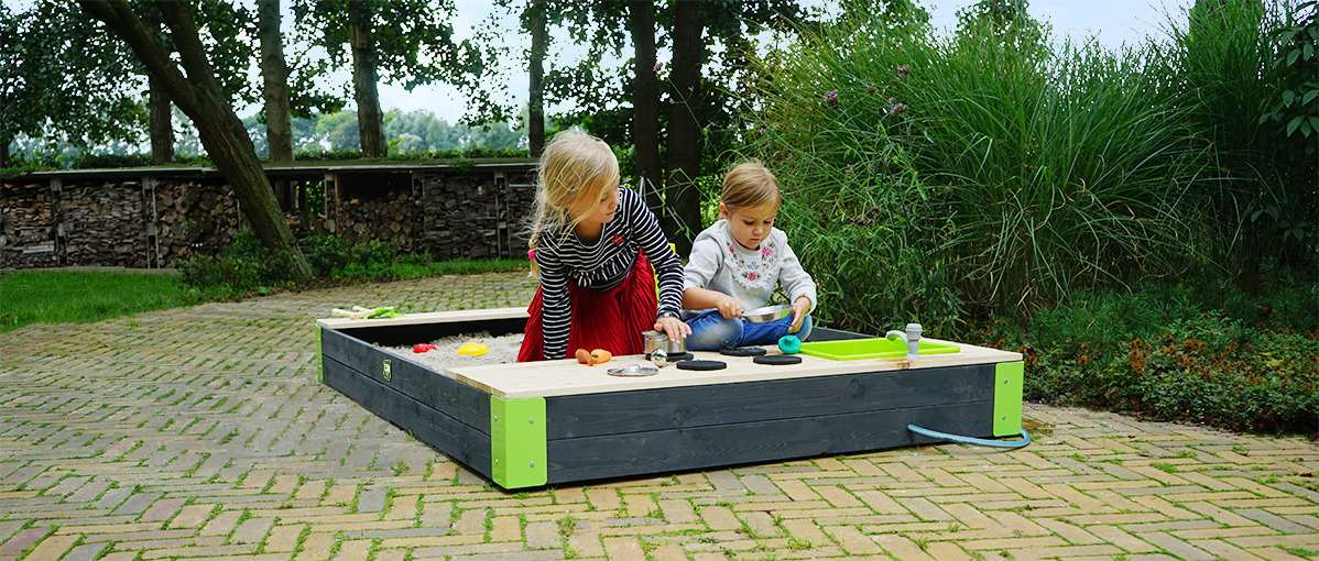 Zandbak kopen voor in de tuin: waar let je op? | EXIT Toys