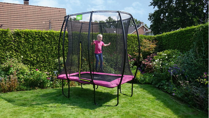 Wat is het verschil tussen een inground trampoline en een opbouw trampoline?