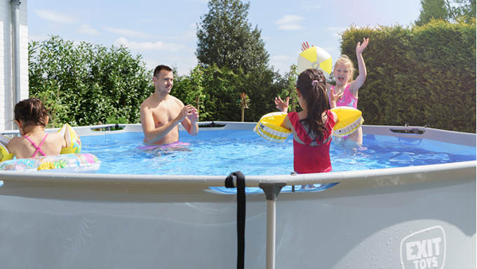 Grünes Poolwasser durch Algen? Fünf Tipps für klares Wasser!