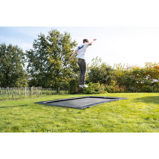 EXIT InTerra ebenerdige sports Trampolin 244x366cm - schwarz