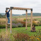 EXIT Linea Robust 110 Holz-Monkeybar mit Doppelschaukel